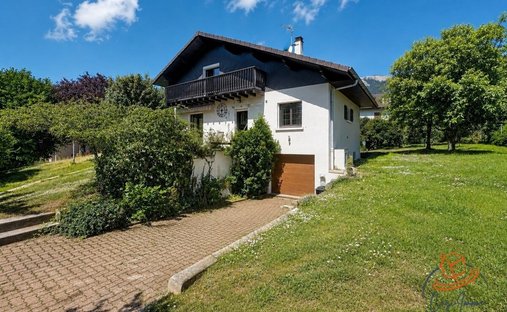 House in Thoiry, Auvergne-Rhône-Alpes, France 1