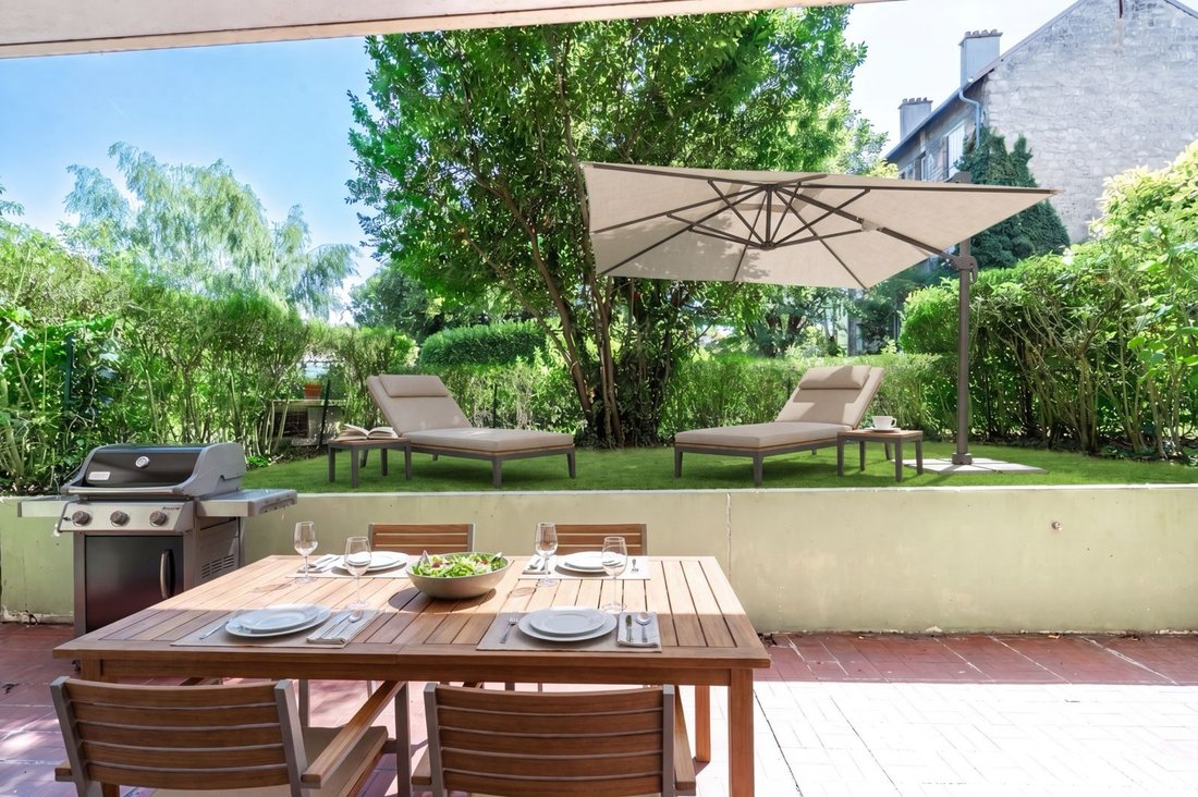 Apartment in Plateau Ouest, Suresnes, France 1 - 18265850