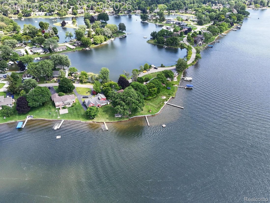 House in Commerce Charter Township, Michigan, United States 5 - 18399569