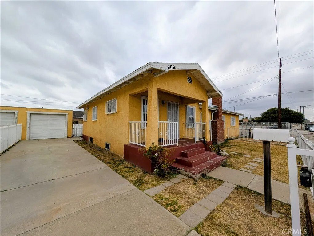 Los Angeles, California, United States 5 - 18399320