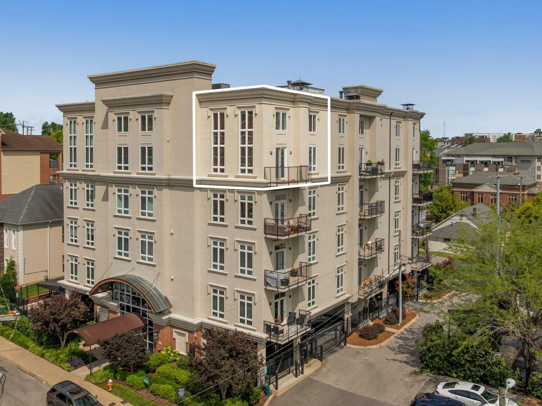 Condo in Nashville, Tennessee, United States 1 - 18399225