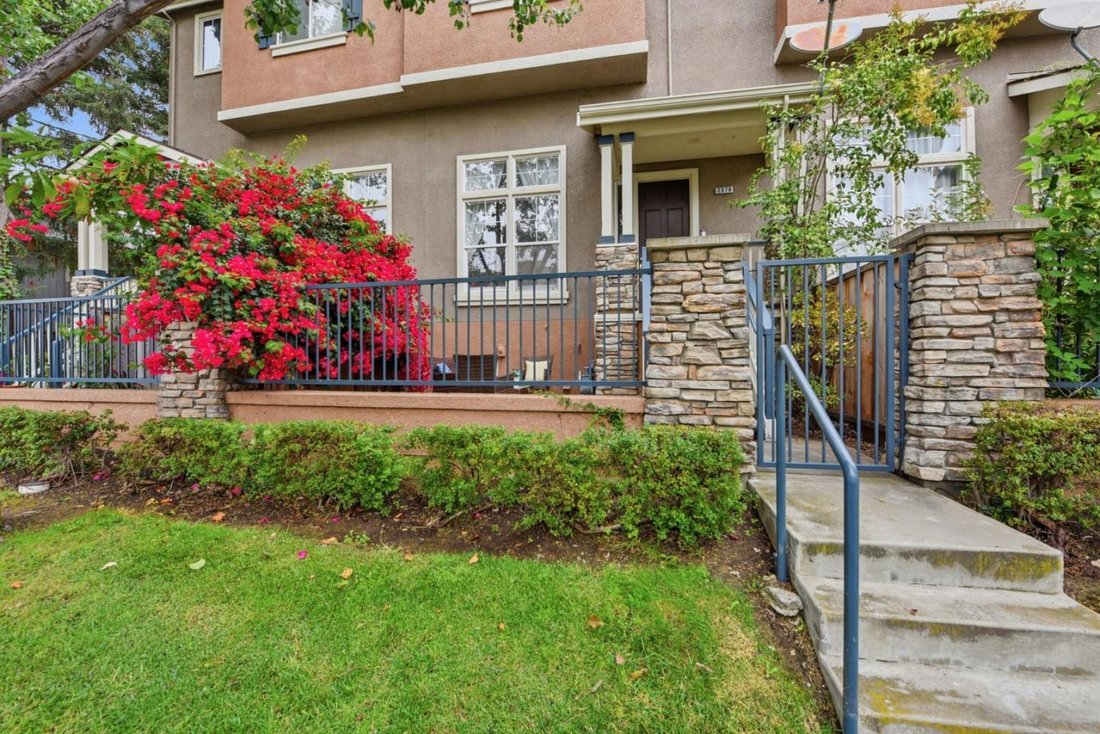 Townhouse in Newark, California, United States 2 - 18398737