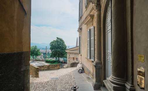 Apartment in Upper Town, Bergamo, Lombardy 1