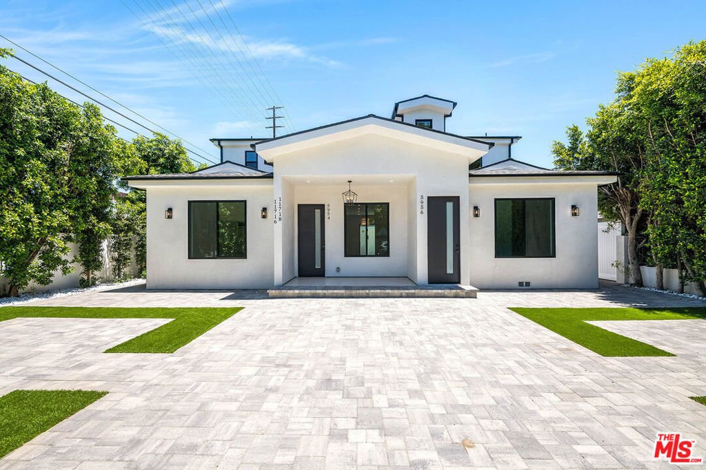 Los Angeles, California, United States 1 - 18398473