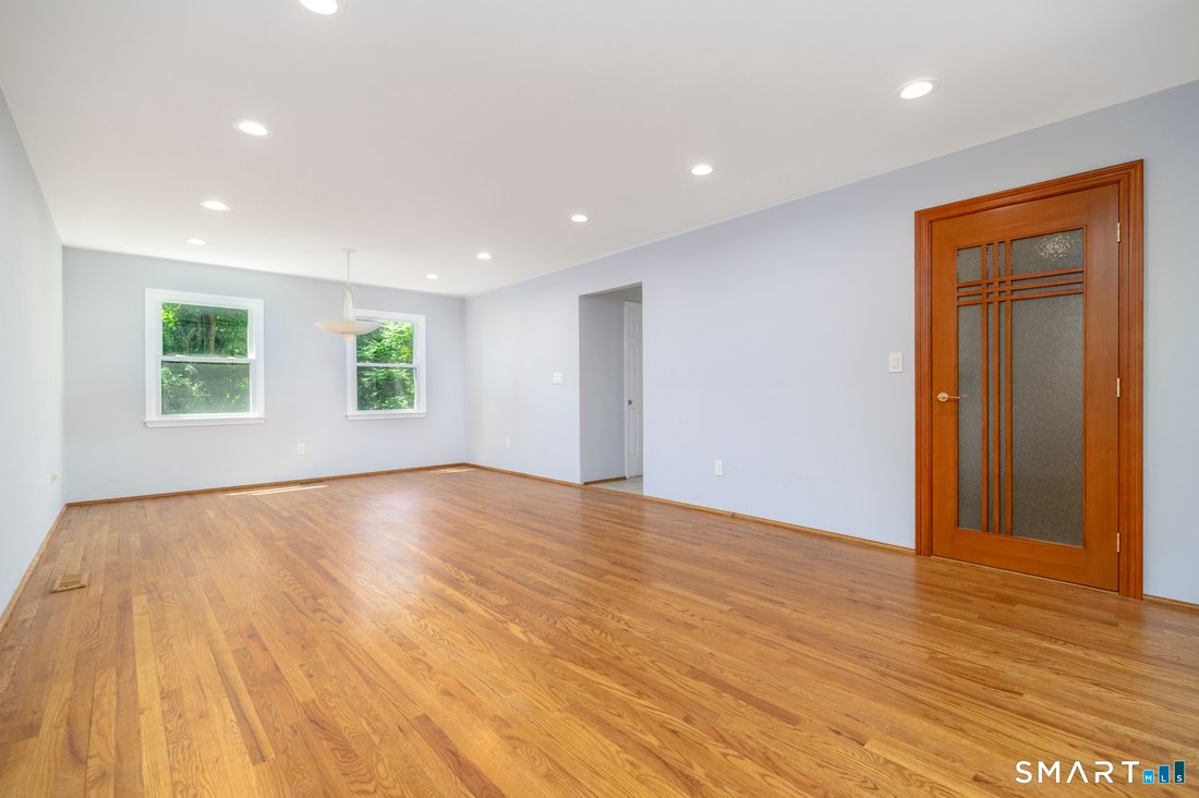 House in Stamford, Connecticut, United States 3 - 18398440