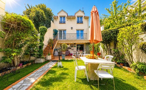 House in Plateau Ouest, Suresnes, France 1