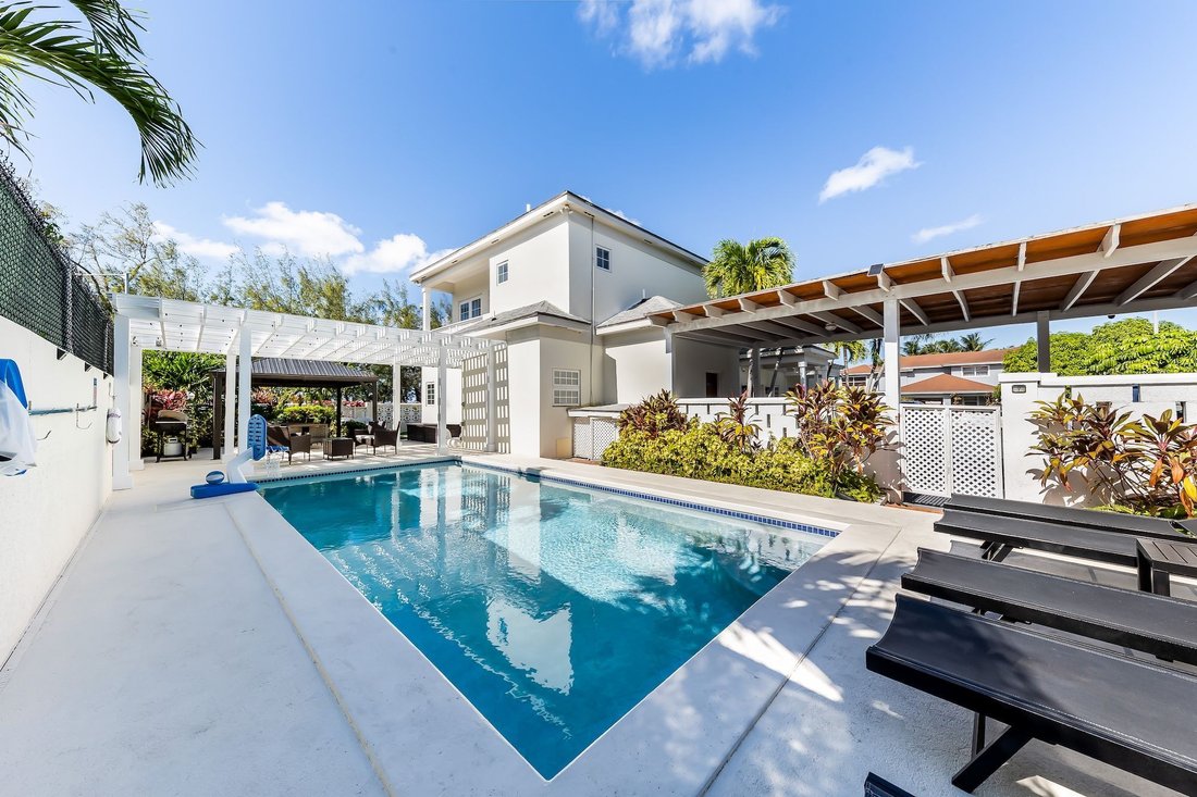 House in Nassau, New Providence, The Bahamas 2 - 18400008