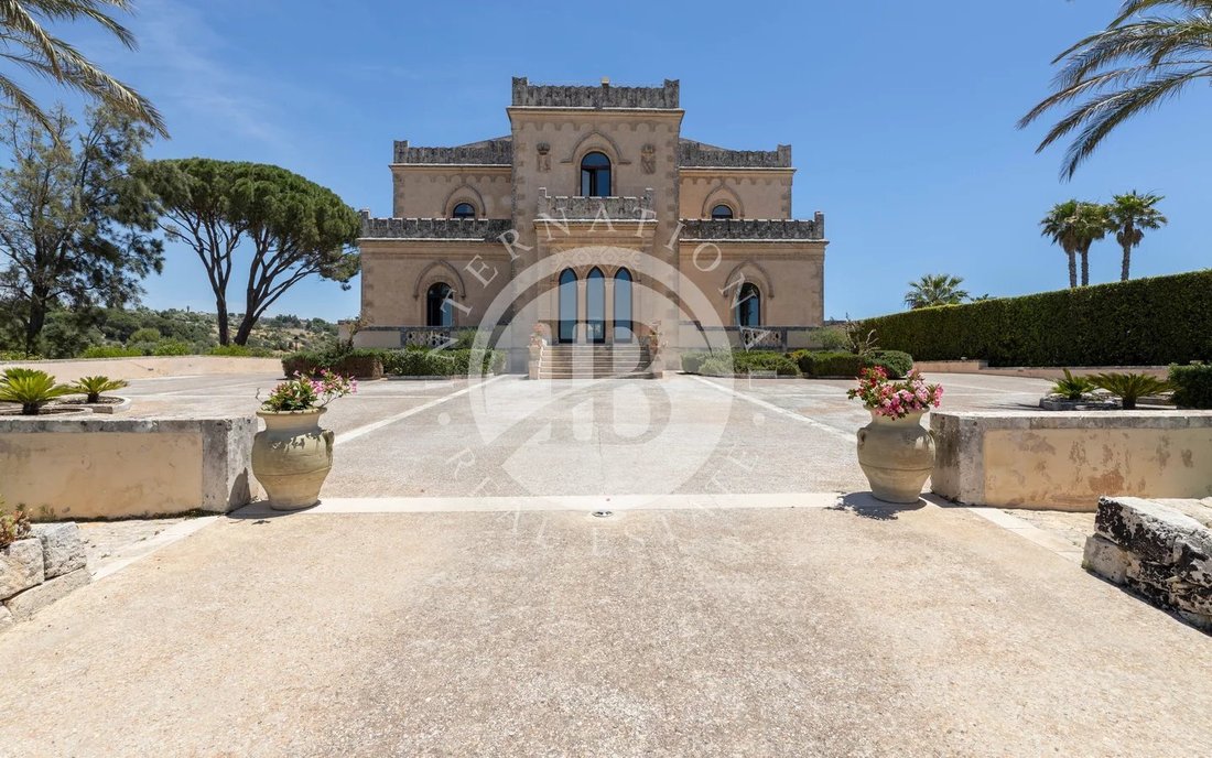 Villa in Center, Noto, Sicily 4 - 17770168