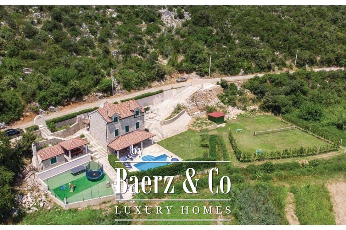 Villa in Desne, Dubrovnik-Neretva County, Croatia 2 - 18399871