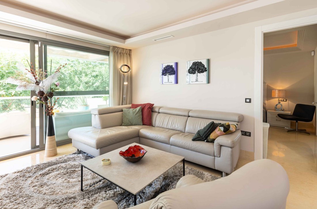 Apartment in Benahavis, Andalusia, Spain 3 - 18399840