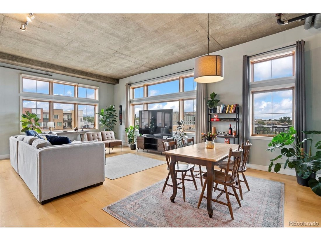 Condo in Denver, Colorado, United States 1 - 18398796