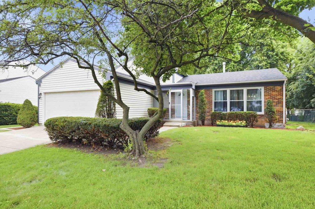 House in Buffalo Grove, Illinois, United States 1 - 18398904