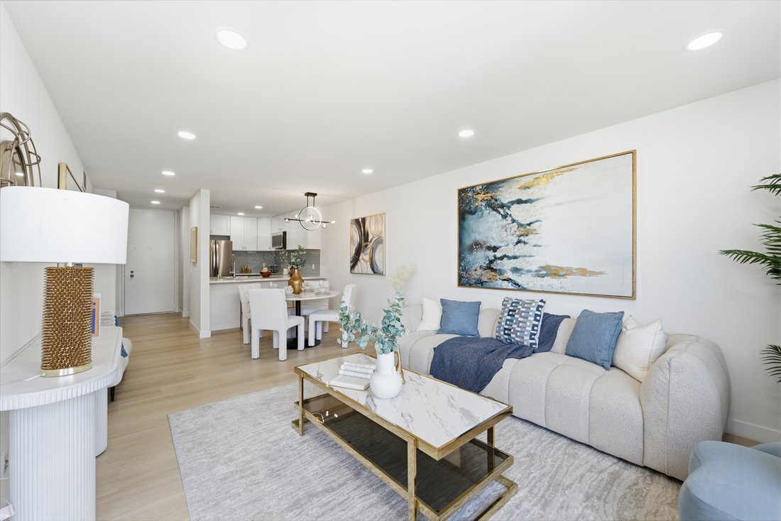 Condo in Signal Hill, California, United States 1 - 18399990