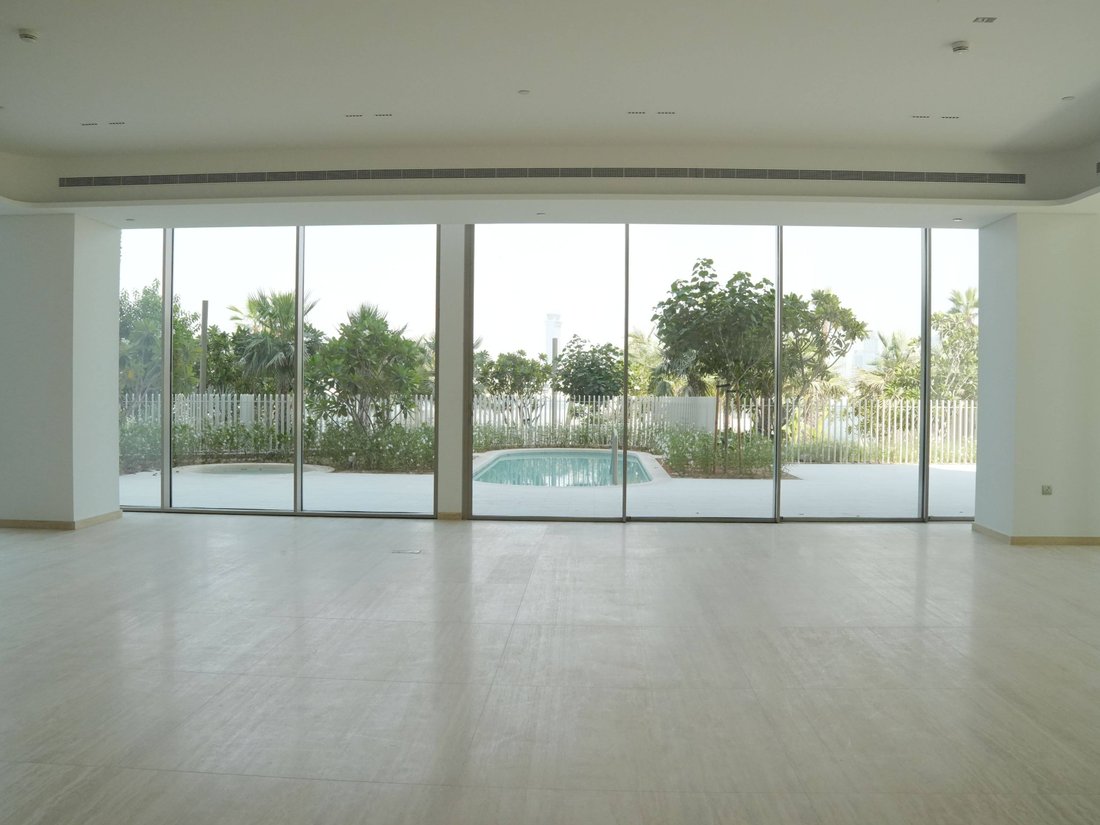 Villa in Palm Jumeirah, Dubai, United Arab Emirates 1 - 18400280