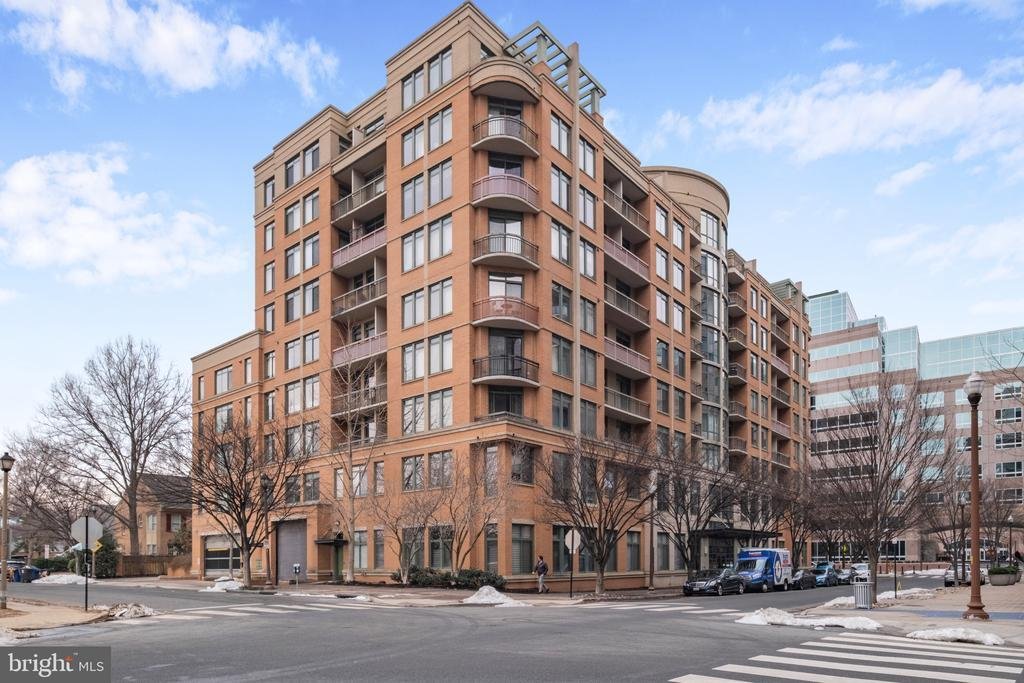Condo in Arlington, Virginia, United States 2 - 18400253