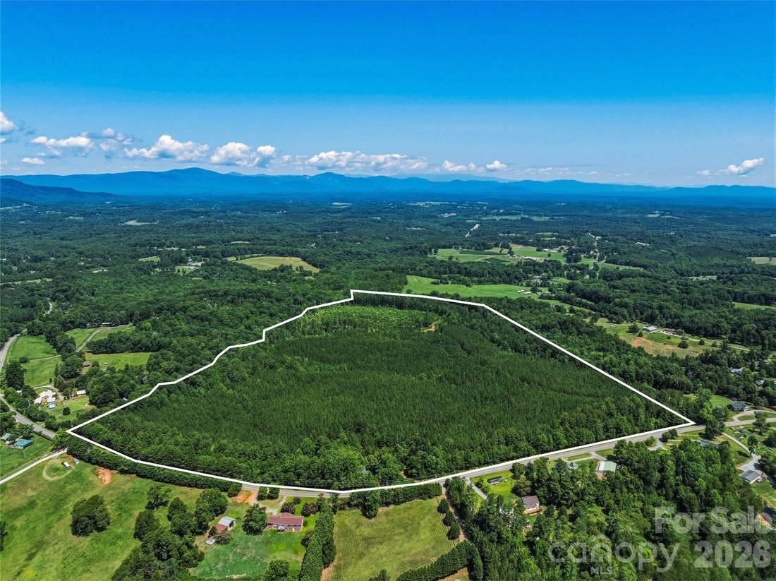 Land in Tryon, North Carolina, United States 1 - 18400366