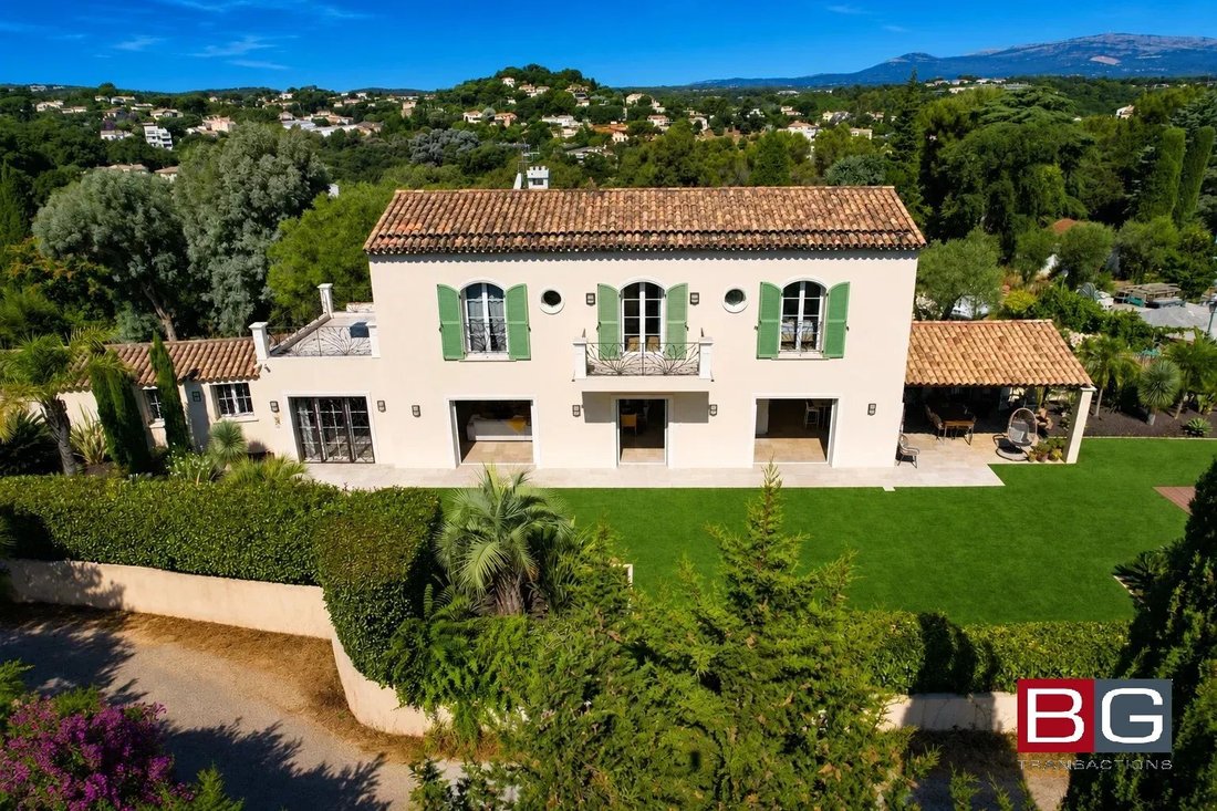 Villa in Les Cougoulins-Rastines, Antibes, France 2 - 15962099
