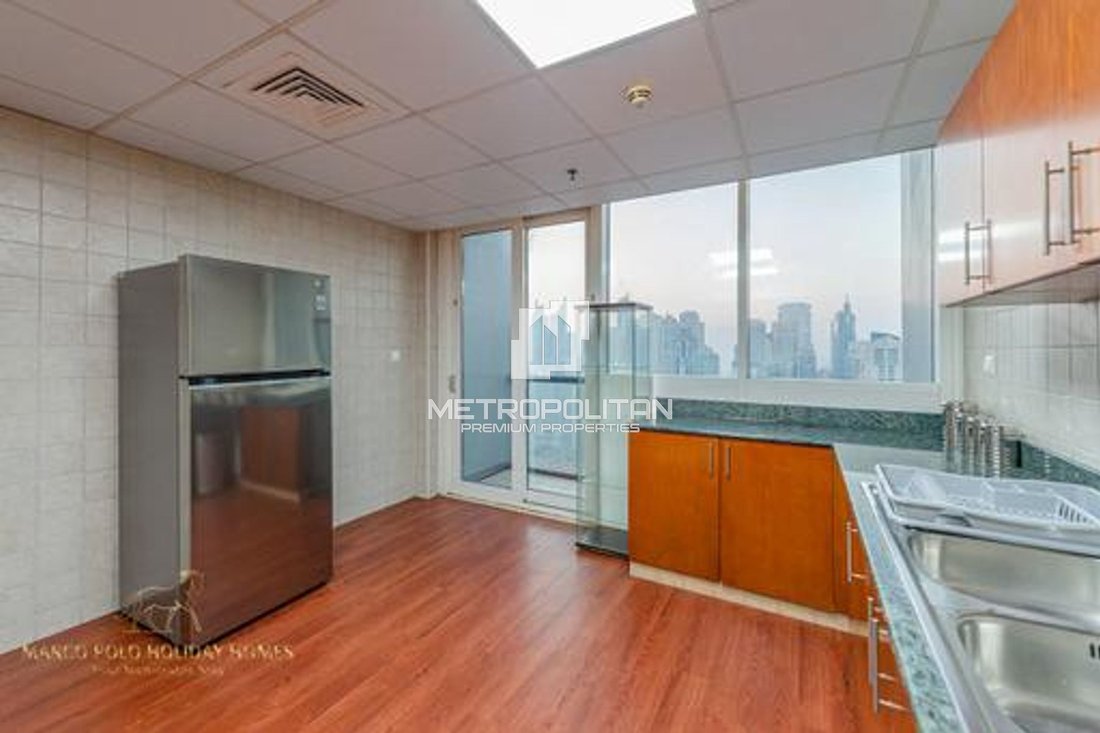 Apartment in JLT / Jumeirah Lakes Towers, Dubai, United Arab Emirates 4 - 18400135