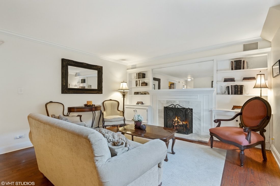 House in Skokie, Illinois, United States 3 - 18400312