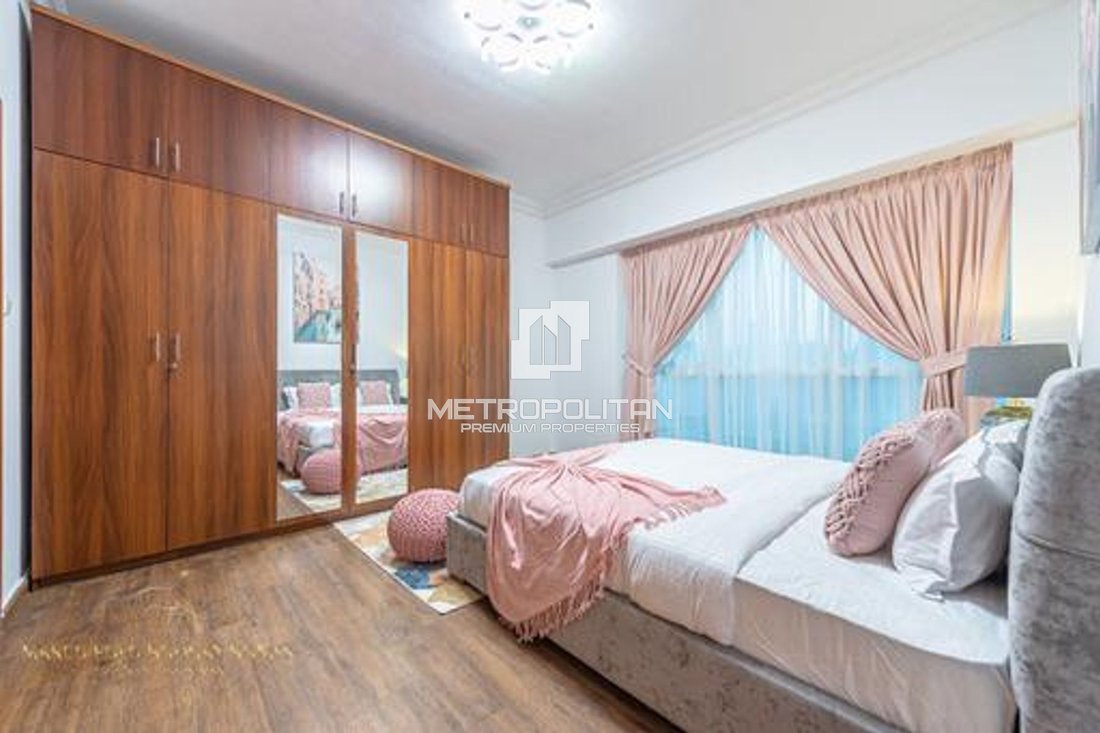 Apartment in JLT / Jumeirah Lakes Towers, Dubai, United Arab Emirates 2 - 18400135
