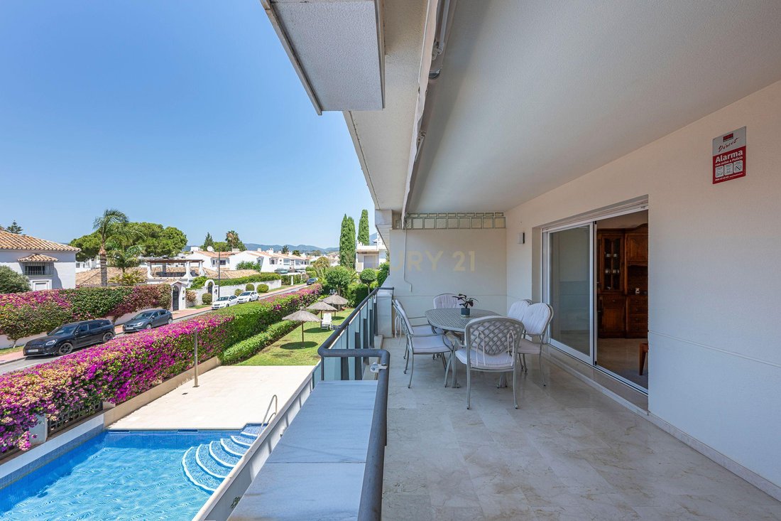 Apartment in San Pedro de Alcantara, Andalusia, Spain 2 - 18400178