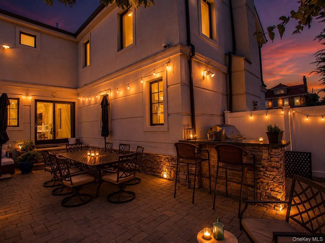 House in Long Beach, New York, United States 2 - 17323773