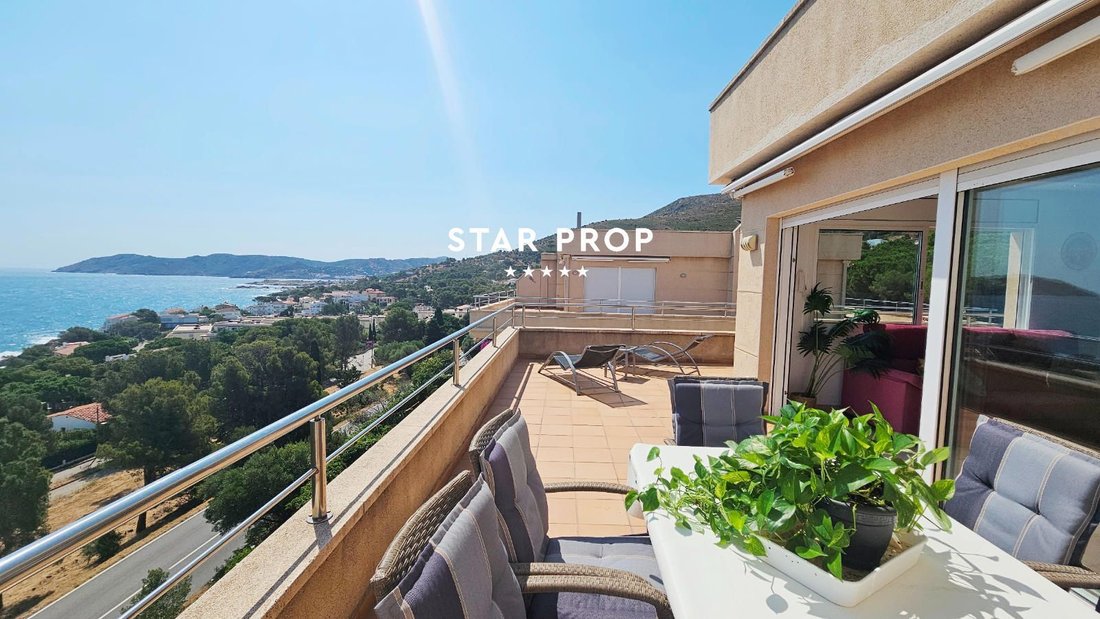 Penthouse in Llanca, Catalonia, Spain 1 - 18400196