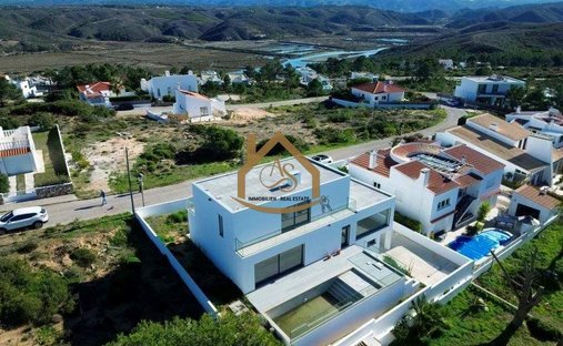 Villa in Aljezur, Algarve, Portugal 1
