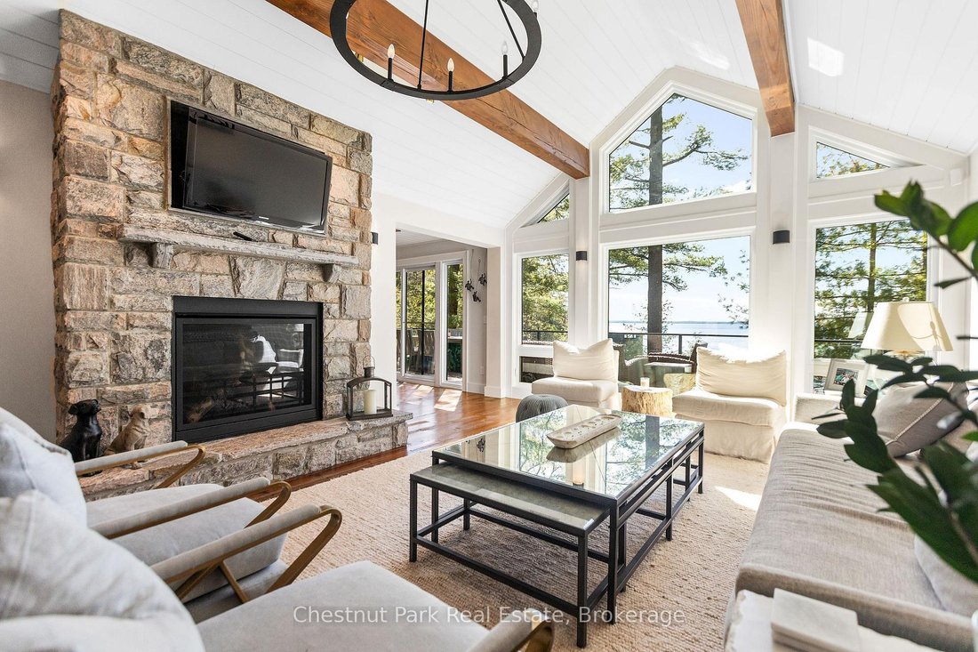 House in Bracebridge, Ontario, Canada 3 - 18400385