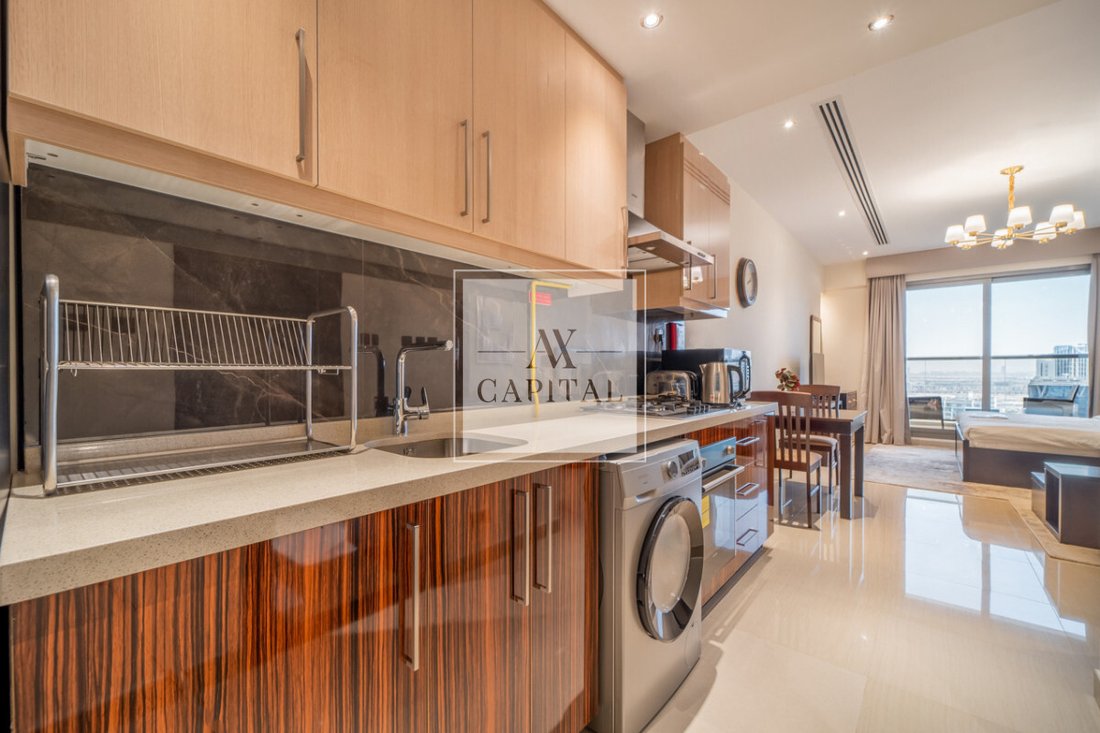 Apartment in United Arab Emirates 3 - 18400249