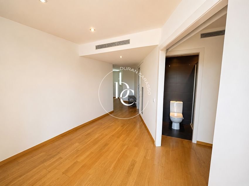 Apartment in Eixample, Barcelona, Spain 5 - 18400224