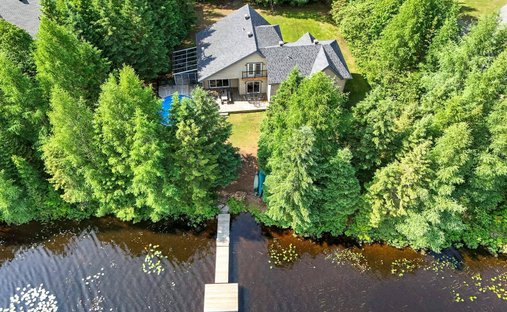 House in Lantier, Quebec, Quebec, Canada 1