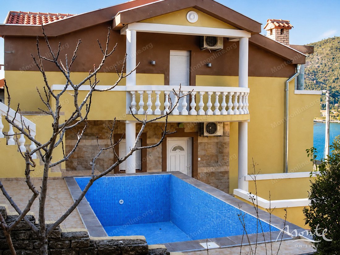 House in Lepetani, Kotor Municipality, Montenegro 1 - 18402426
