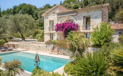 House in Plan de Noves, Vence, France 1