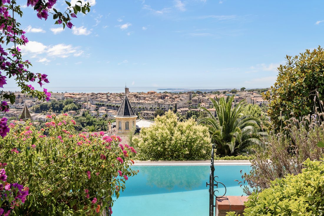 House in Plan de Noves, Vence, France 4 - 18402617