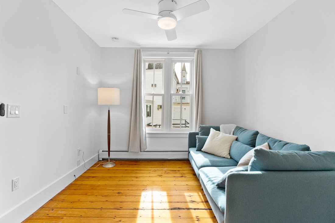 House in Groton, Connecticut, United States 5 - 18402616