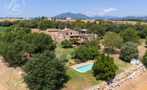 Country House in Navata, Catalonia, Spain 1