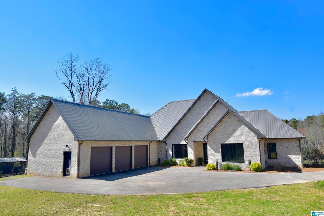House in Springville, Alabama, United States 3 - 18401087