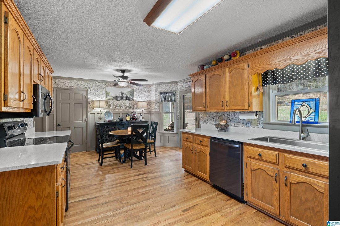 House in Heflin, Alabama, United States 4 - 18401440