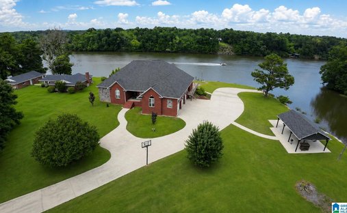 House in Hokes Bluff, Alabama, United States 1