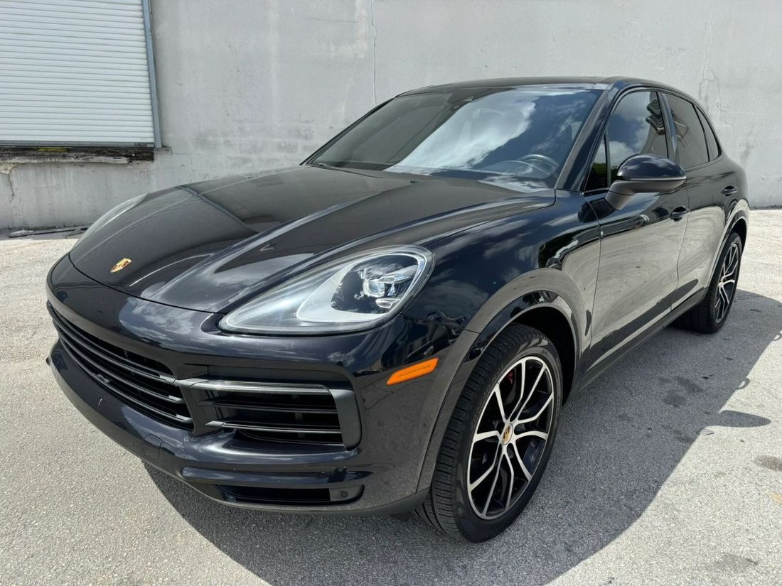 Suv in Miami, FL, United States 1 - 18400737