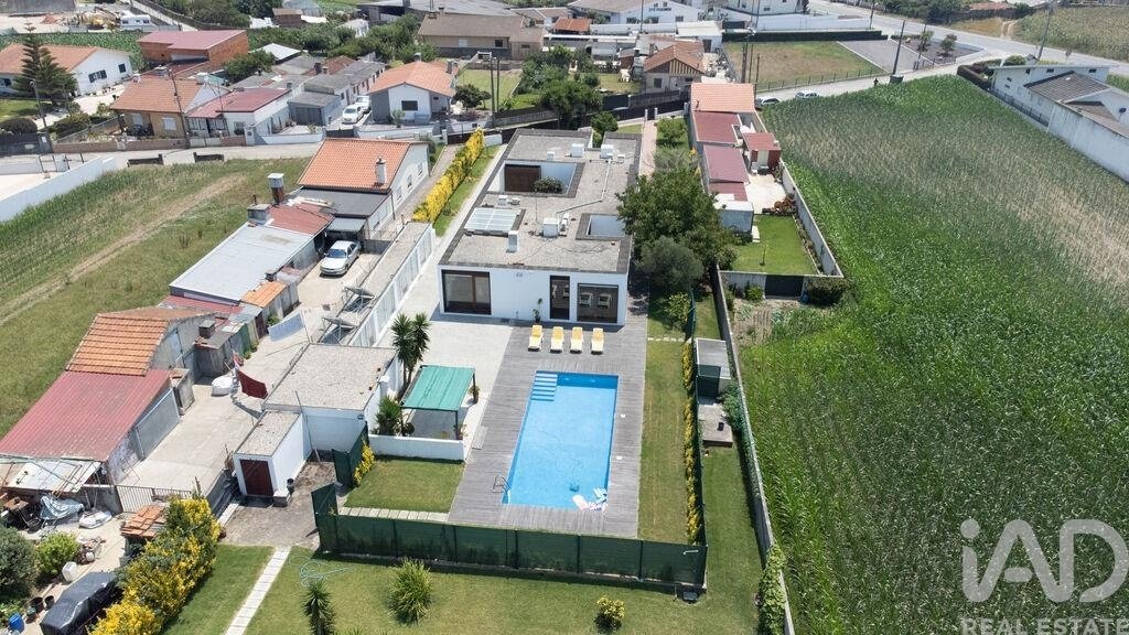 Townhouse in Valega, Aveiro District, Portugal 2 - 15903503