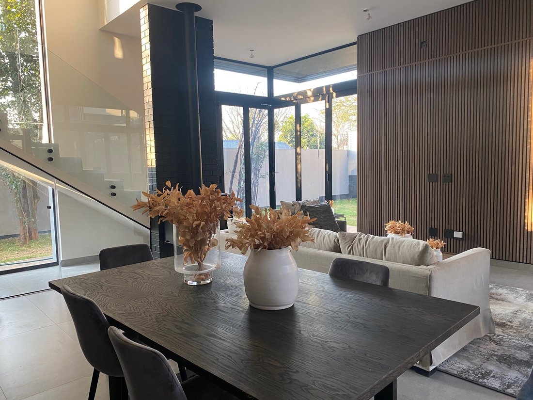 Country House in Benmore Gardens, Gauteng, South Africa 5 - 17927644