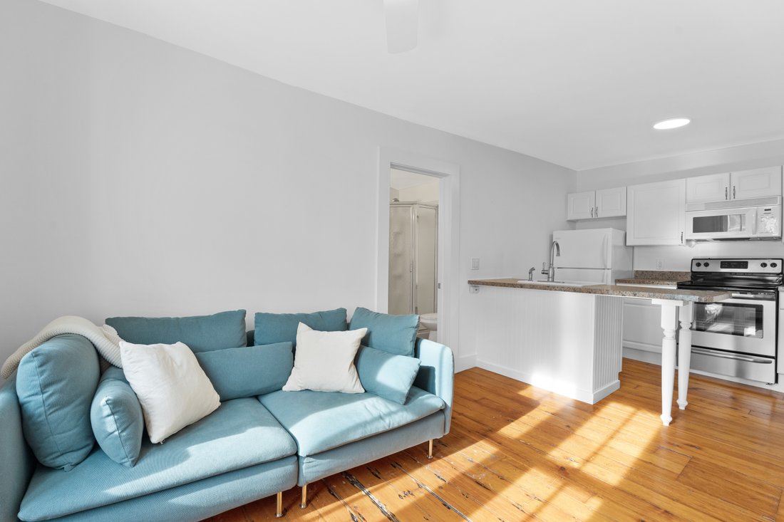 House in Groton, Connecticut, United States 4 - 18402616