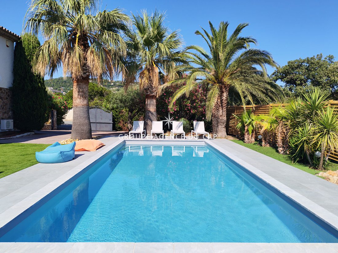 Villa in Les Issambres, Roquebrune-sur-Argens, France 3 - 13995049