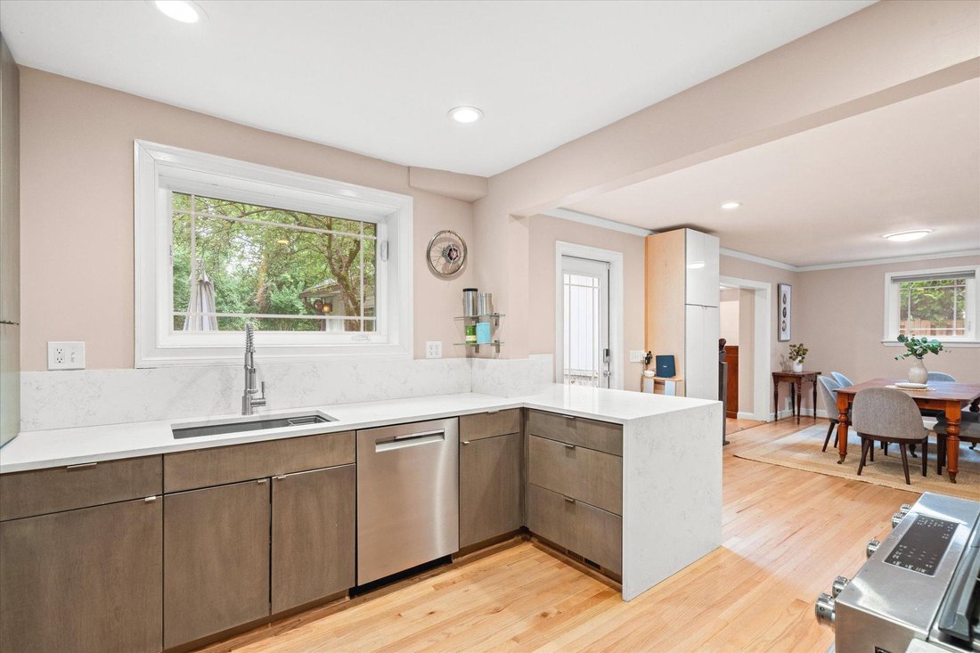 House in Chevy Chase, Maryland, United States 4 - 18402600