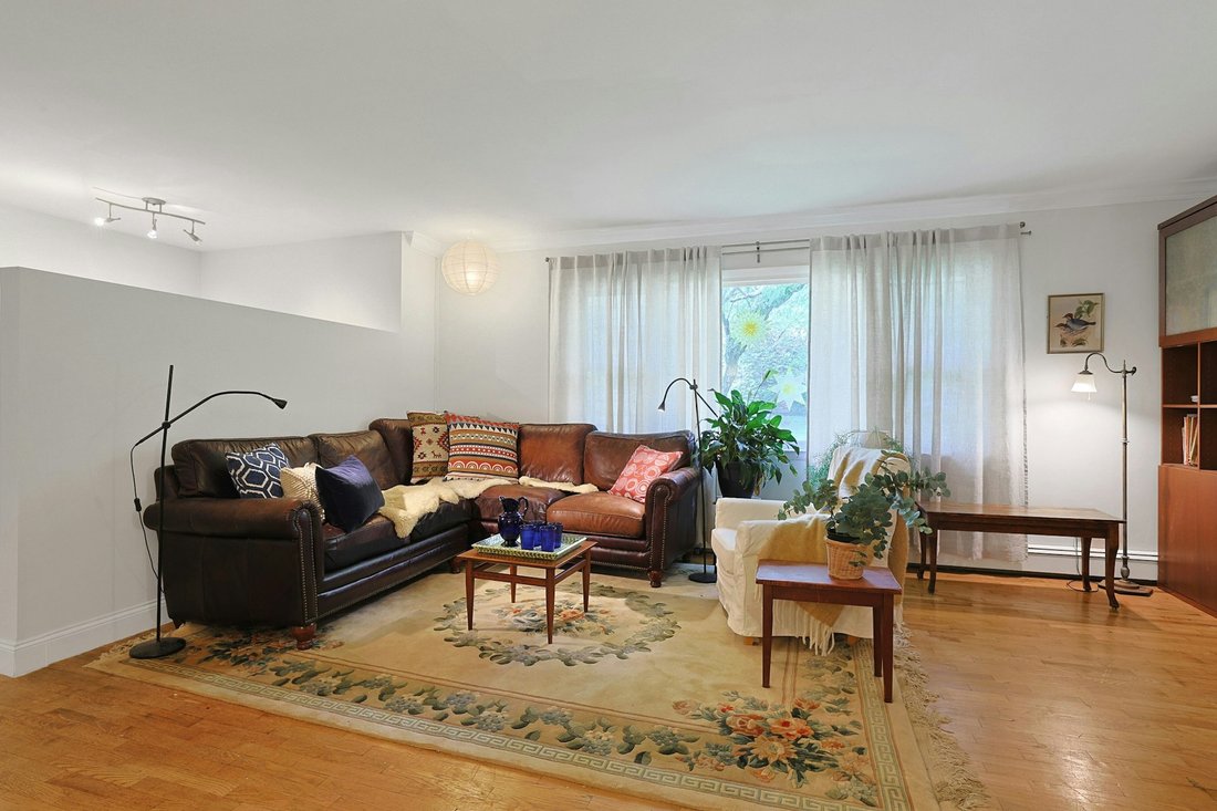 House in Airmont, New York, United States 3 - 18402596