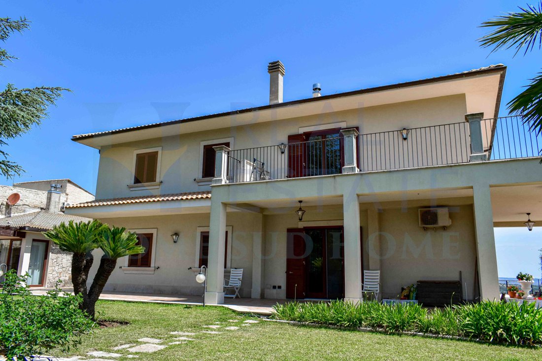 Villa in Canicattini Bagni, Sicily, Italy 1 - 18402449