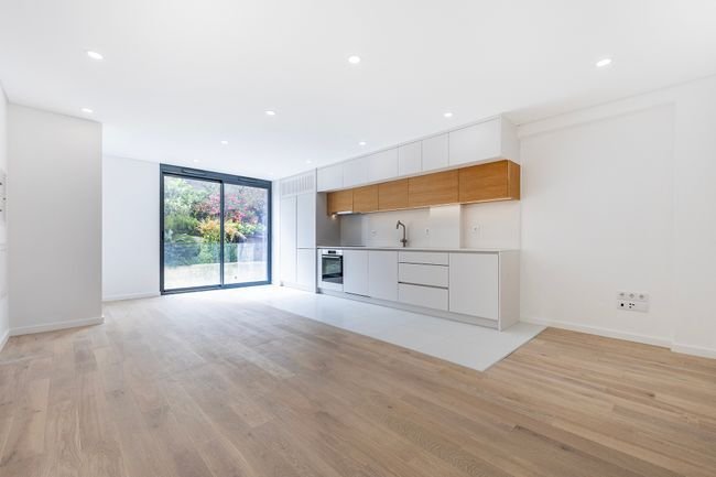 Apartment in Estoril, Cascais e Estoril, Lisbon 2 - 18402560