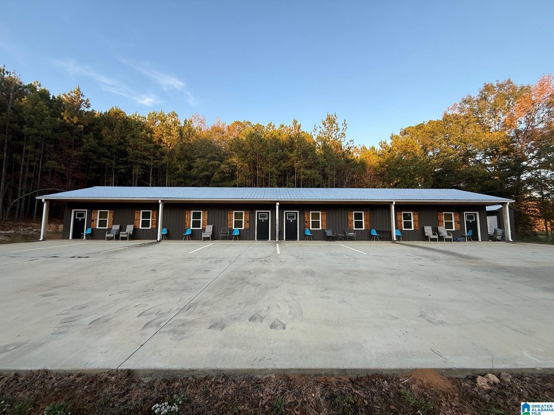 Piedmont, Alabama, United States 1 - 18400937